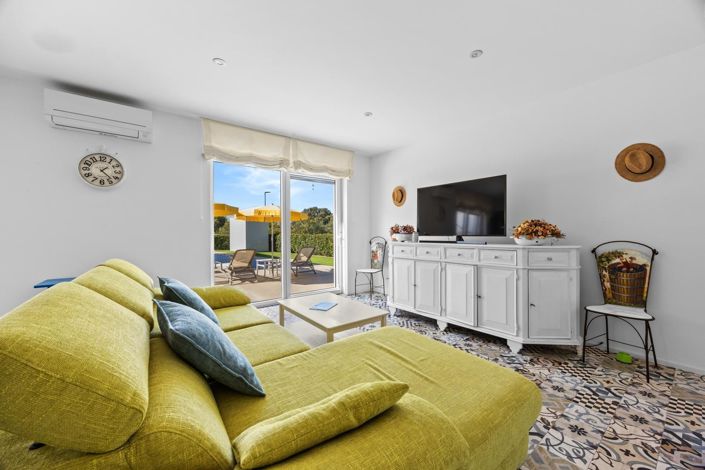 Image No.5-3 Bed Property for sale