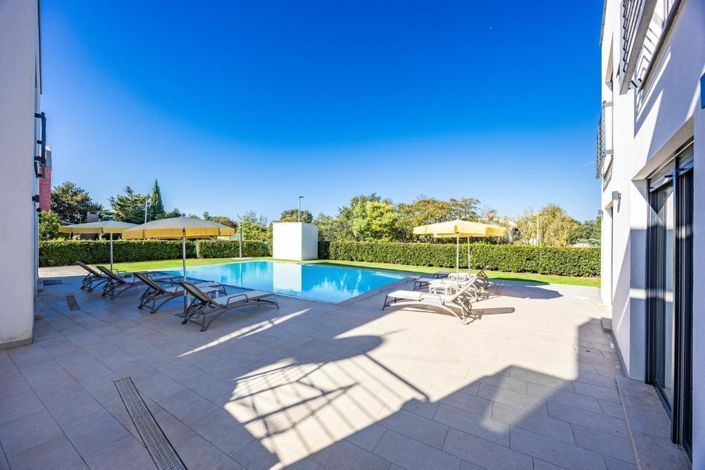 Image No.8-3 Bed Property for sale