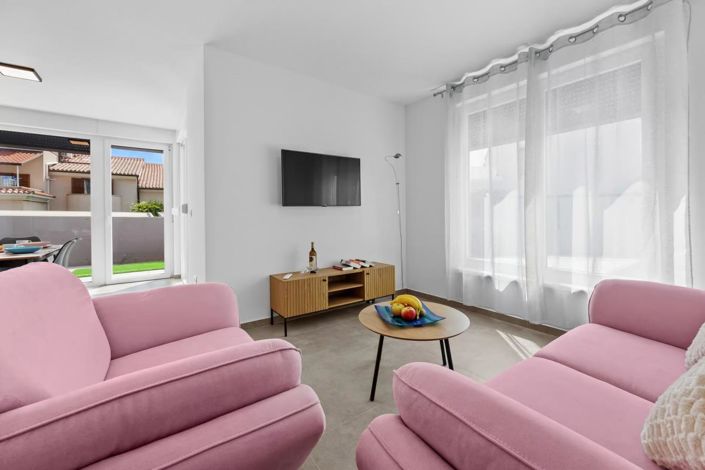 Image No.7-2 Bed Property for sale