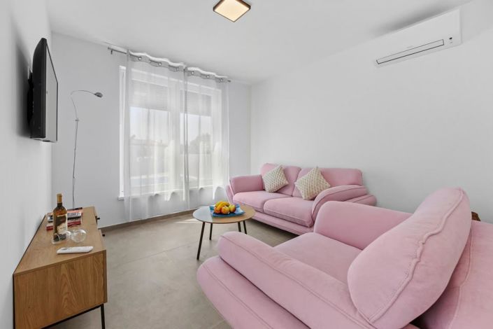 Image No.8-2 Bed Property for sale