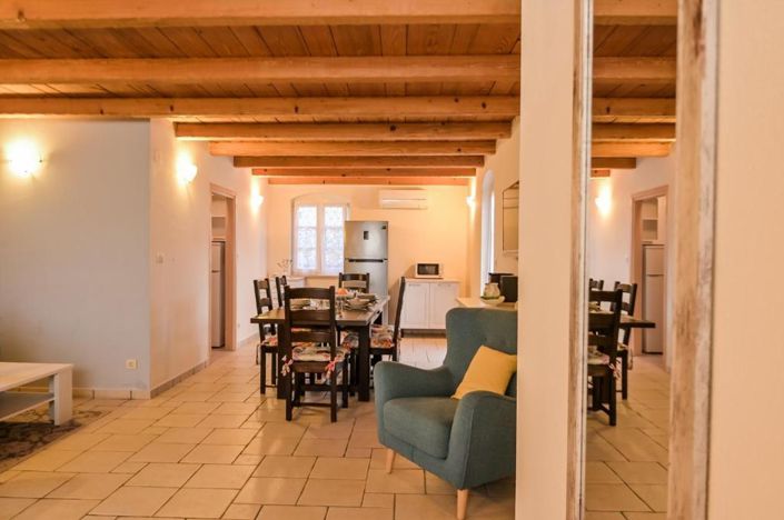 Image No.10-4 Bed Property for sale