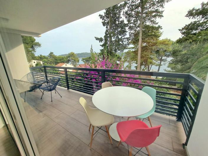 Image No.15-5 Bed Property for sale
