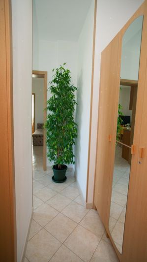 Image No.12-13 Bed Property for sale