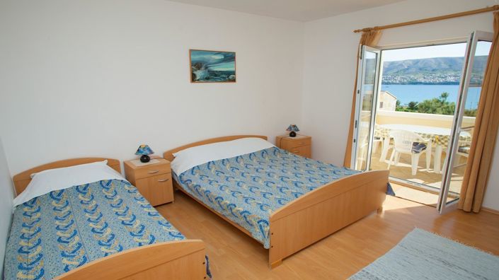 Image No.20-13 Bed Property for sale