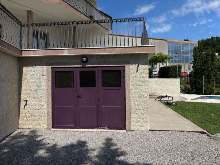 Image No.10-4 Bed Property for sale