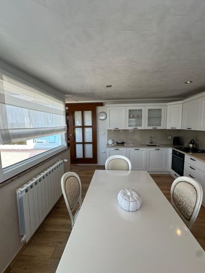 Image No.8-3 Bed Property for sale