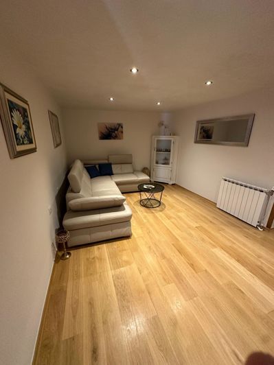Image No.9-3 Bed Property for sale