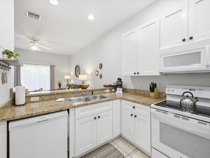 Image No.9-3 Bed Condo for sale