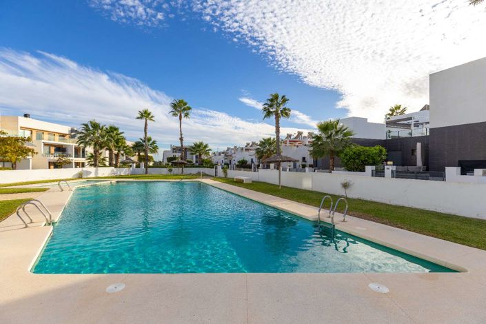 Image No.39-3 Bed Villa for sale