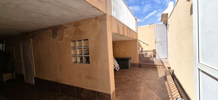 Image No.31-6 Bed Duplex for sale