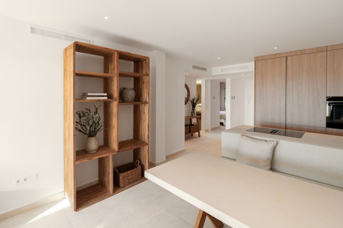 Image No.12-3 Bed Property for sale