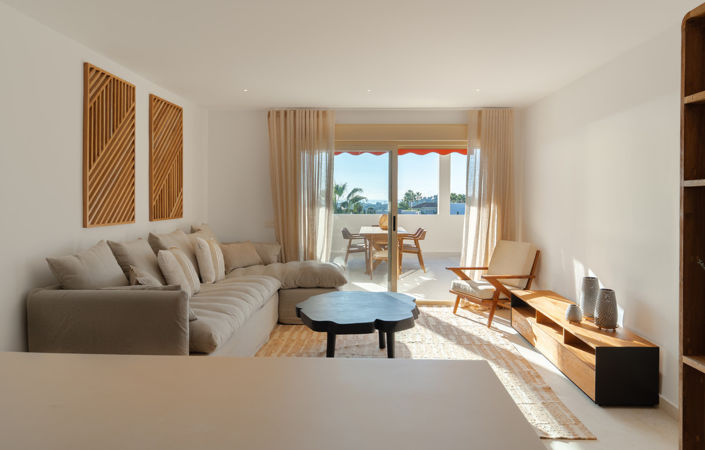 Image No.2-3 Bed Property for sale