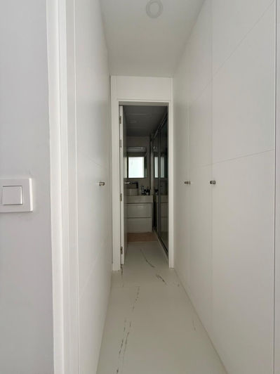 Image No.10-2 Bed Property for sale