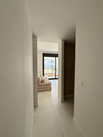 Image No.22-2 Bed Property for sale
