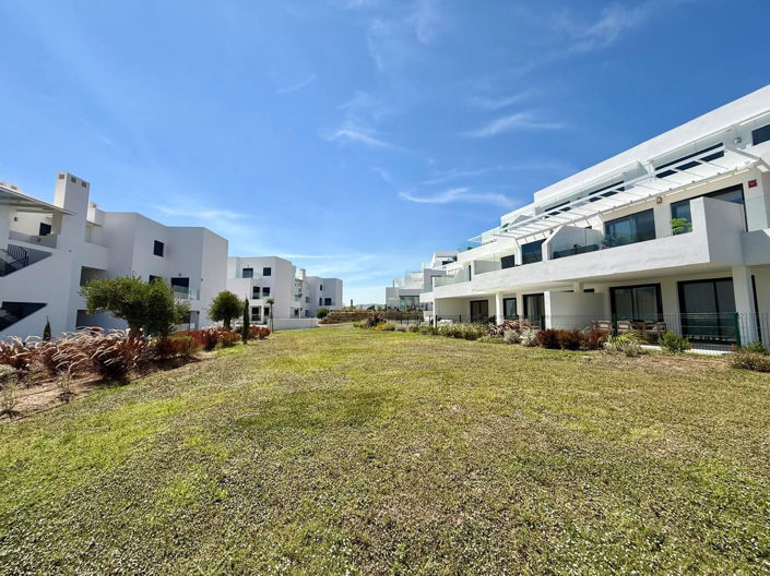 Image No.27-2 Bed Property for sale