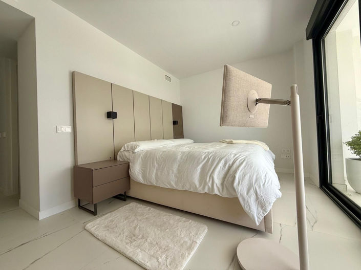Image No.5-2 Bed Property for sale