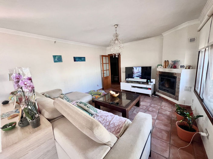 Image No.3-Villa de 4 chambres à vendre à Nueva Andalucia