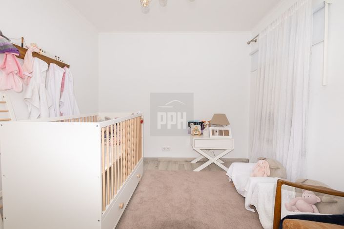 Image No.8-3 Bed Townhouse for sale