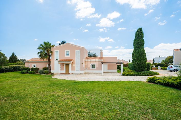 Image No.25-3 Bed Property for sale