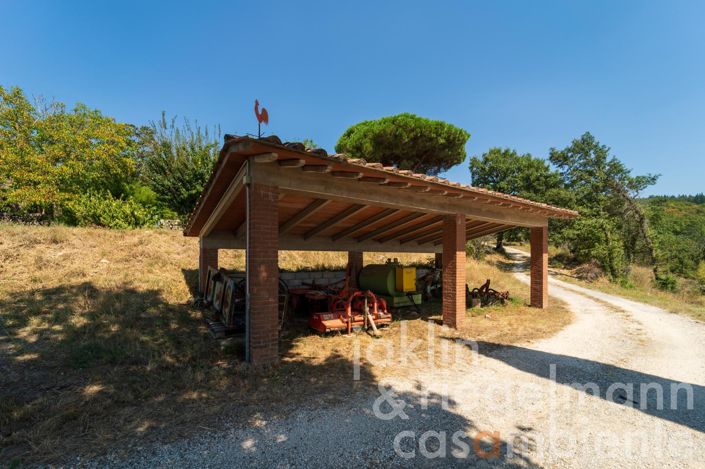 Image No.31-Maison de campagne de 4 chambres à vendre à Montegabbione