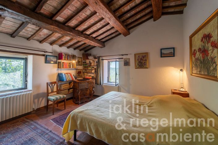 Image No.45-Maison de campagne de 4 chambres à vendre à Montegabbione