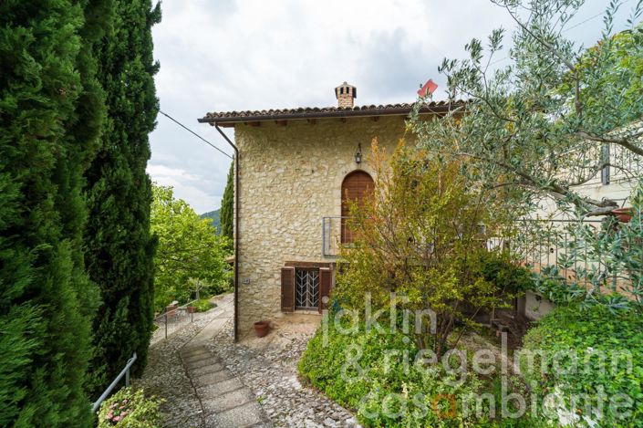Image No.14-Maison de campagne de 3 chambres à vendre à Spoleto