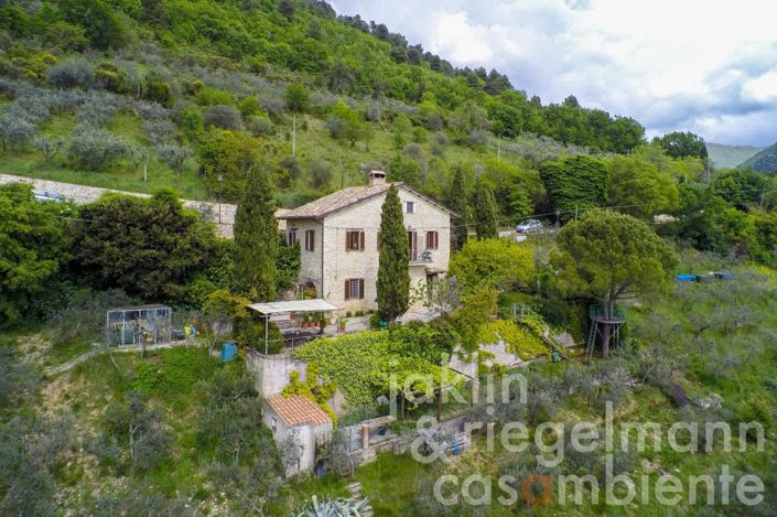 Image No.4-Maison de campagne de 3 chambres à vendre à Spoleto
