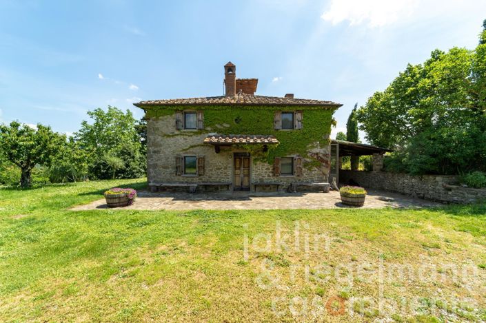 Image No.18-9 Bed Country House for sale