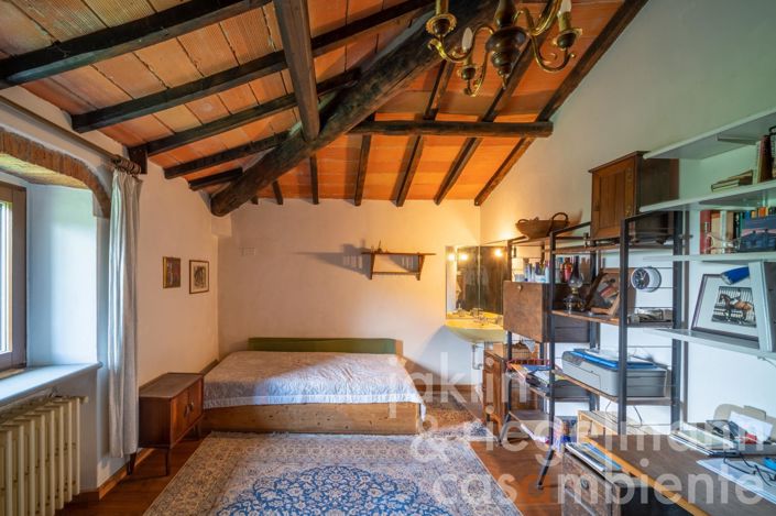 Image No.30-9 Bed Country House for sale