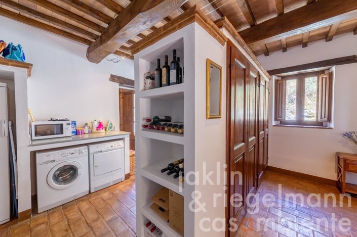 Image No.31-4 Bed Country House for sale