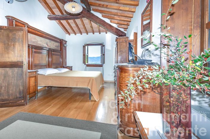 Image No.27-12 Bed Farmhouse for sale