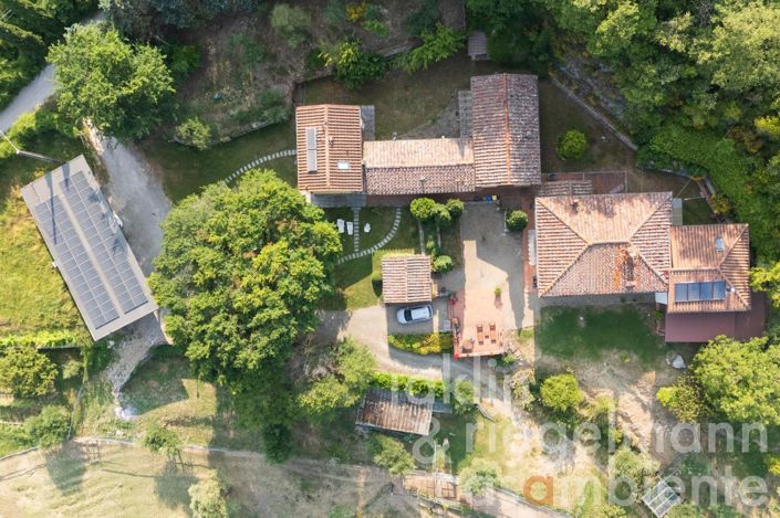 Image No.6-12 Bed Farmhouse for sale