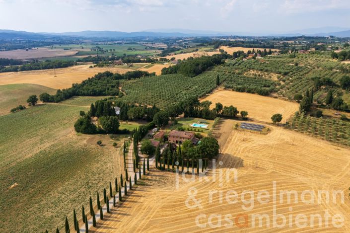 Image No.14-9 Bed Country House for sale