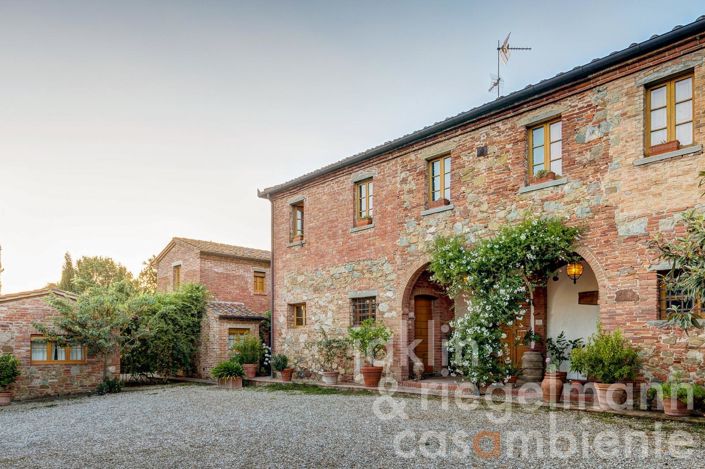 Image No.18-9 Bed Country House for sale