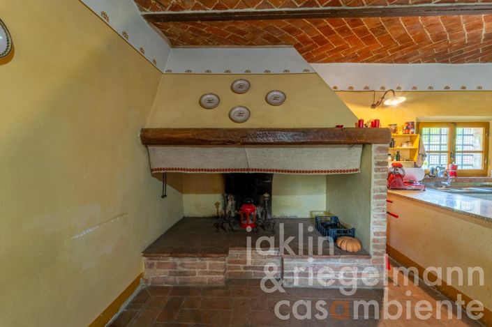 Image No.40-9 Bed Country House for sale