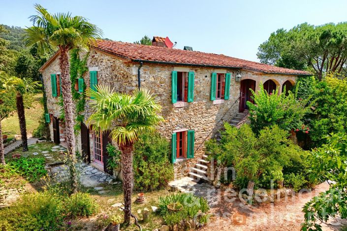 Image No.2-4 Bed Country House for sale