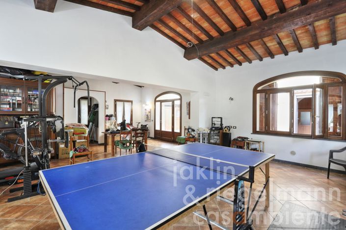Image No.32-8 Bed Country House for sale