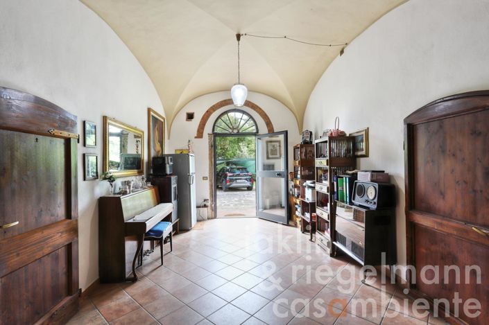 Image No.8-8 Bed Country House for sale
