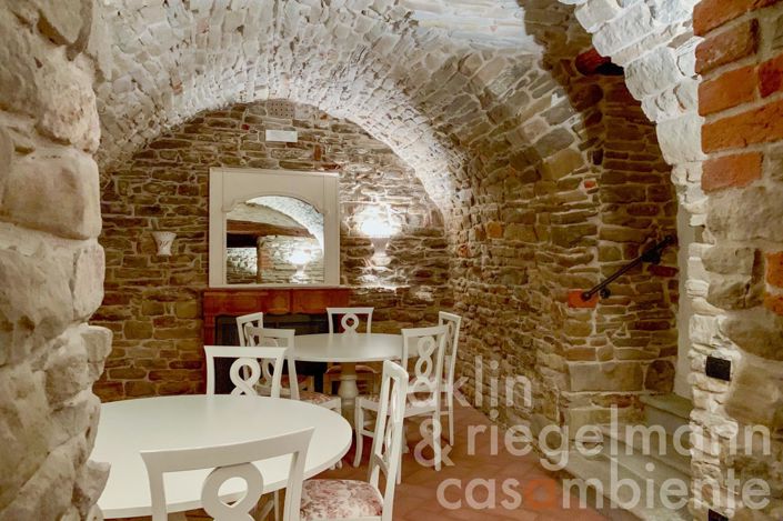 Image No.27-7 Bed Villa for sale