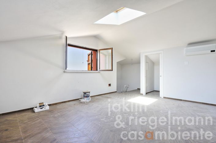 Image No.28-2 Bed Country House for sale