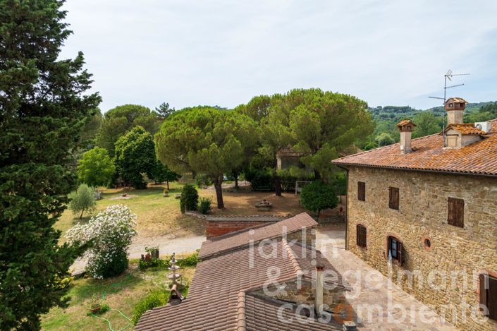 Image No.4-9 Bed Country House for sale