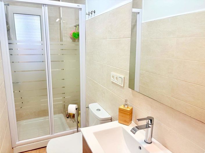 Image No.18-5 Bed House for sale