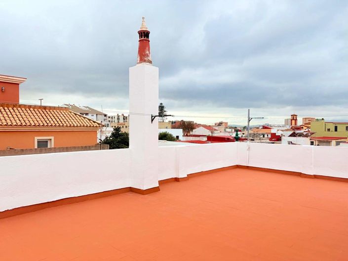 Image No.38-5 Bed House for sale