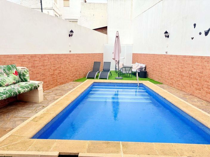 Image No.4-5 Bed House for sale