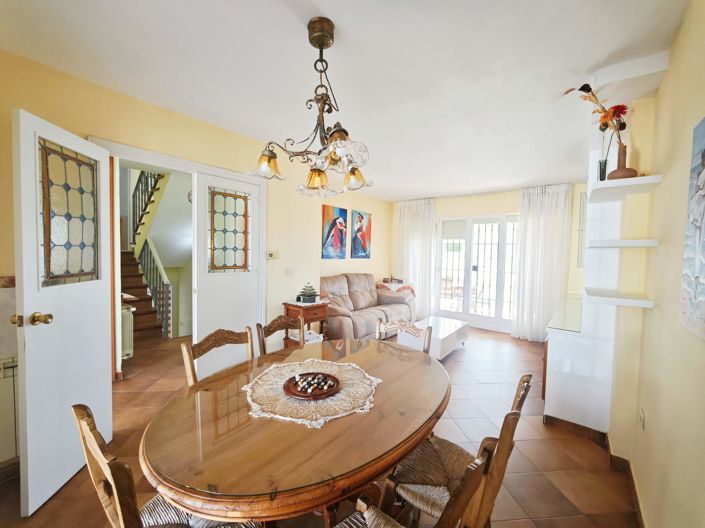 Image No.10-4 Bed Villa for sale