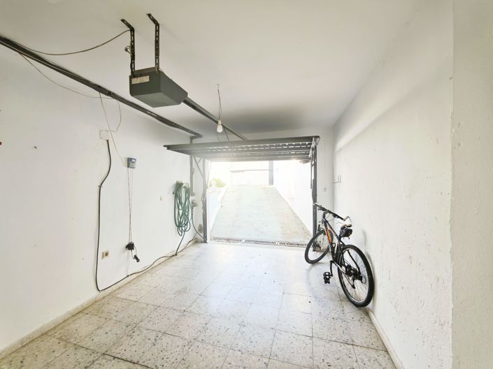 Image No.23-4 Bed Villa for sale