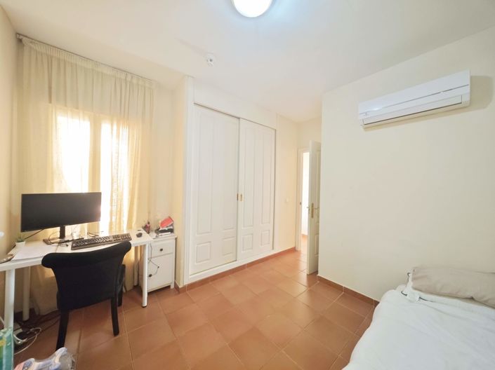 Image No.20-2 Bed Apartment for sale