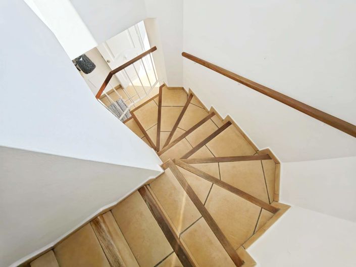 Image No.16-4 Bed Semi-Detached for sale