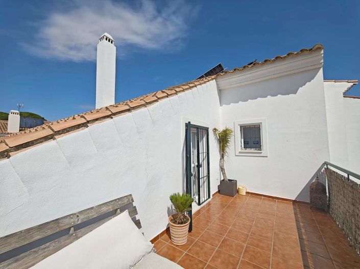 Image No.23-4 Bed Semi-Detached for sale