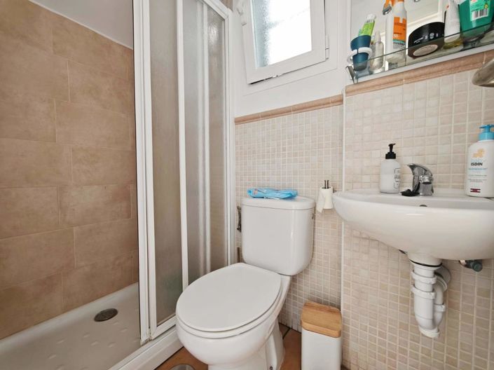 Image No.30-4 Bed Semi-Detached for sale
